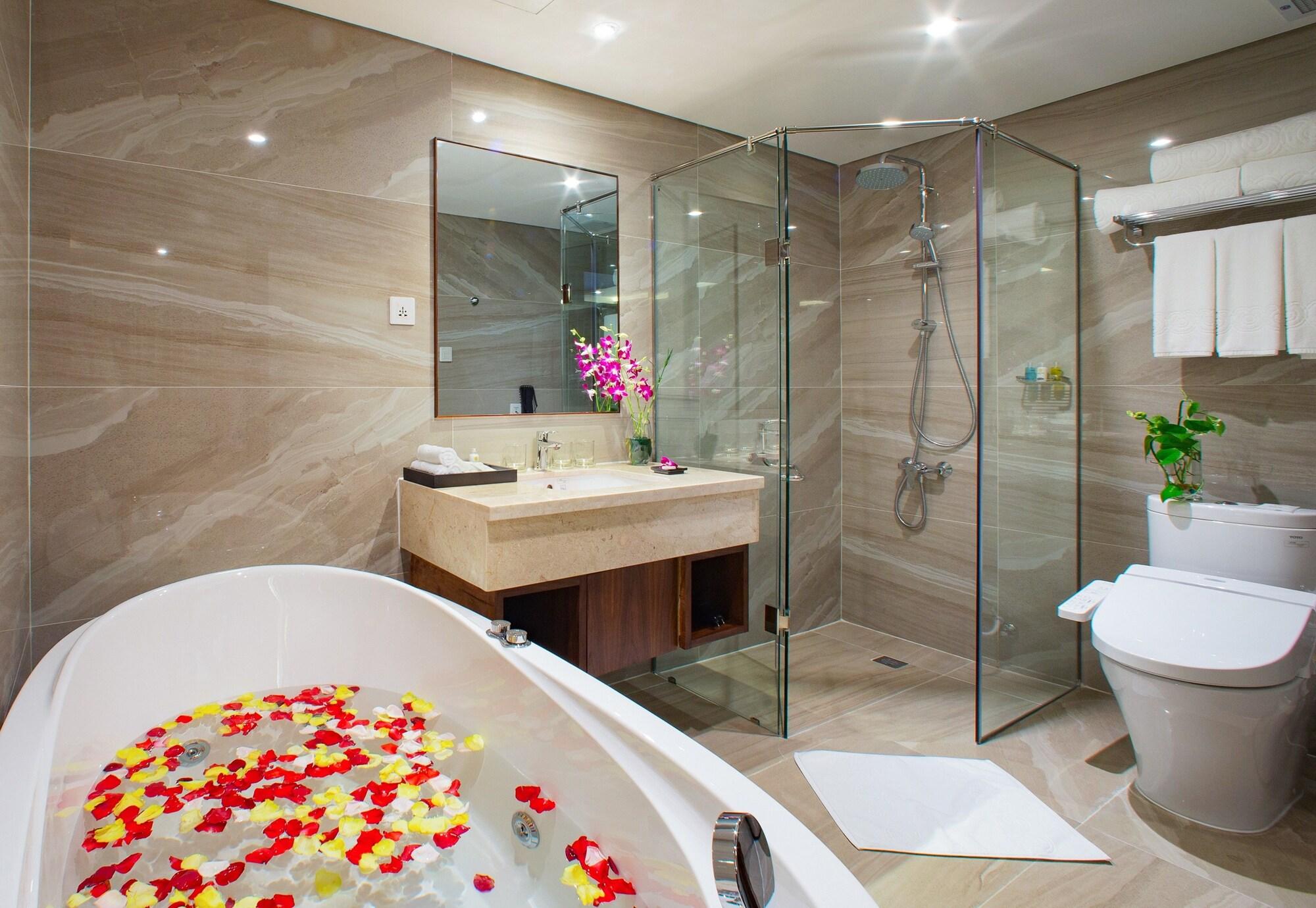 Orchids Saigon Отель 4*