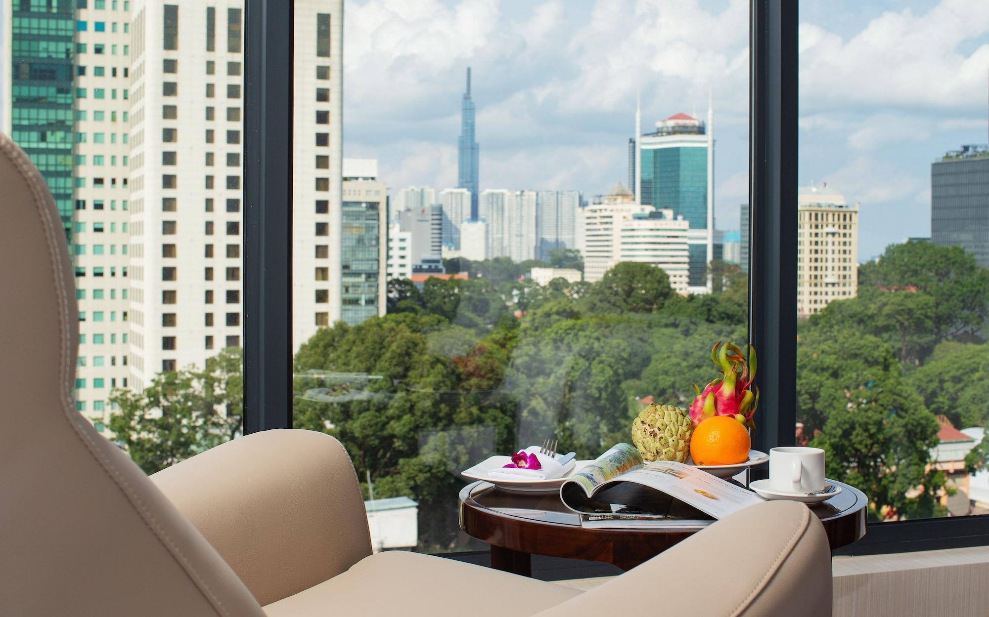 Orchids Saigon Хошимин