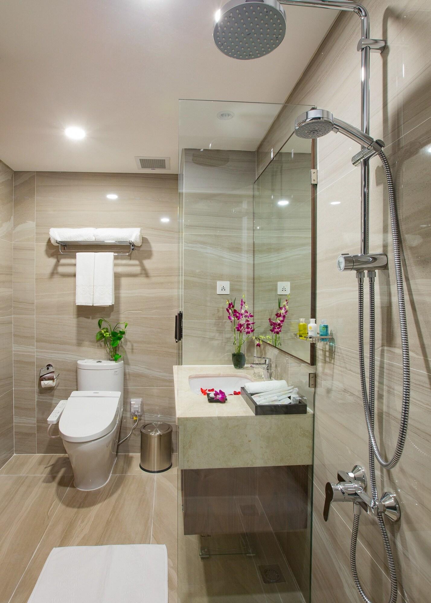 Отель Orchids Saigon Хошимин